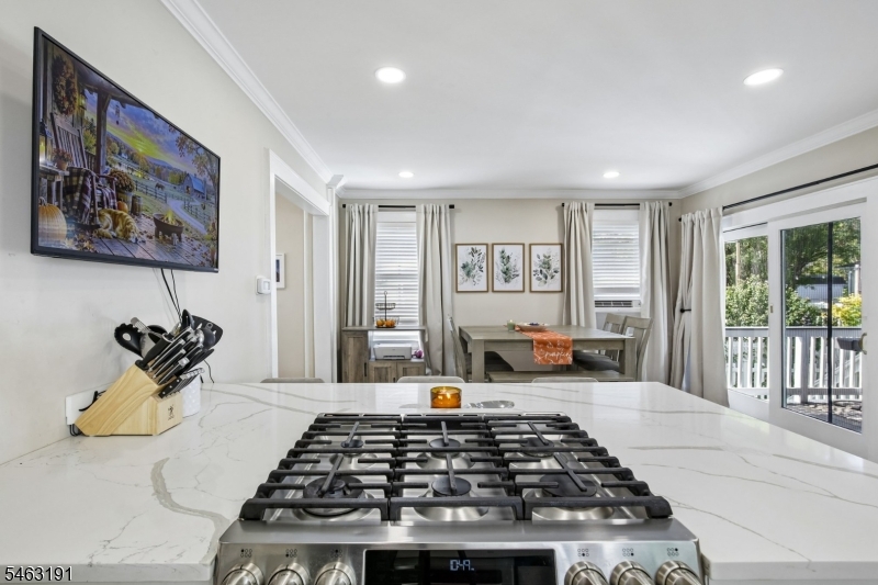 17 Weston Street Nutley NJ 07110