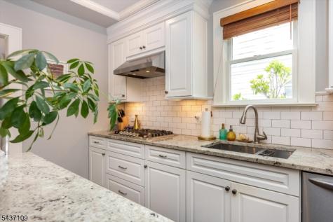 9 Amherst Court Maplewood NJ 07040