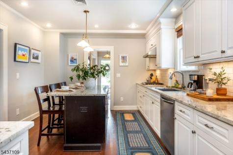 9 Amherst Court Maplewood NJ 07040