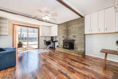 8 Stonehedge Lane Byram NJ 07821