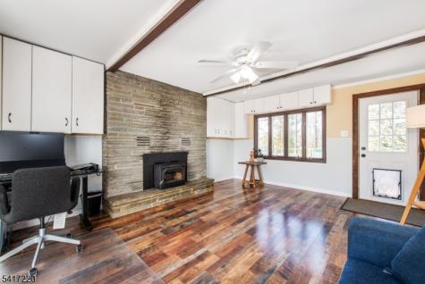 8 Stonehedge Lane Byram NJ 07821