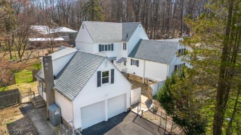 8 Stonehedge Lane Byram NJ 07821