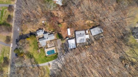 8 Stonehedge Lane Byram NJ 07821