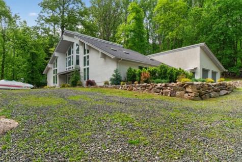 9 North Star Drive Clinton NJ 08801