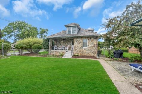 122 Aurora Street Lopatcong NJ 08865