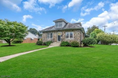 122 Aurora Street Lopatcong NJ 08865