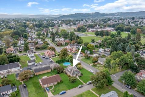 122 Aurora Street Lopatcong NJ 08865