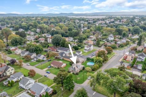 122 Aurora Street Lopatcong NJ 08865