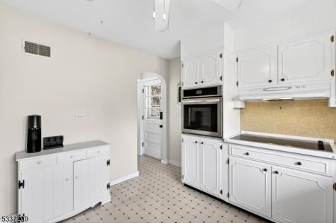 122 Aurora Street Lopatcong NJ 08865