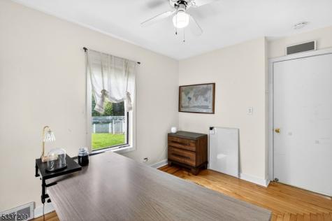 122 Aurora Street Lopatcong NJ 08865