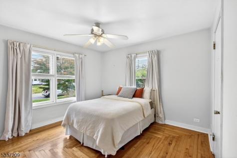 122 Aurora Street Lopatcong NJ 08865