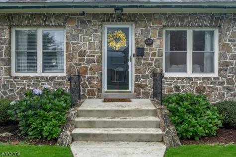 122 Aurora Street Lopatcong NJ 08865