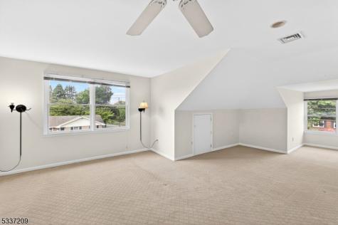 122 Aurora Street Lopatcong NJ 08865