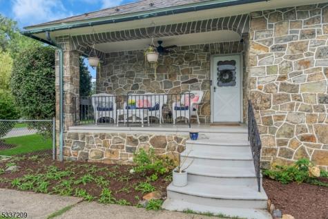 122 Aurora Street Lopatcong NJ 08865