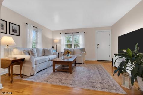 122 Aurora Street Lopatcong NJ 08865