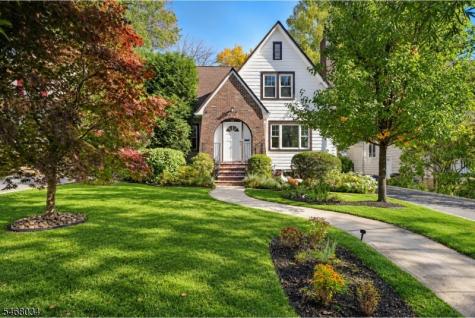 22 Undercliff Road Millburn NJ 07041