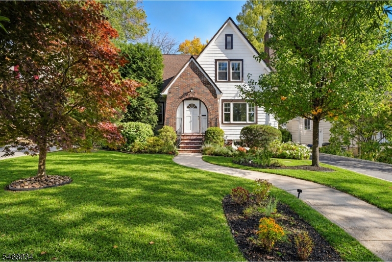 22 Undercliff Road Millburn NJ 07041