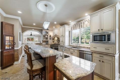 28 Woodshire Terrace Montville NJ 07082