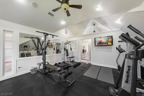 28 Woodshire Terrace Montville NJ 07082