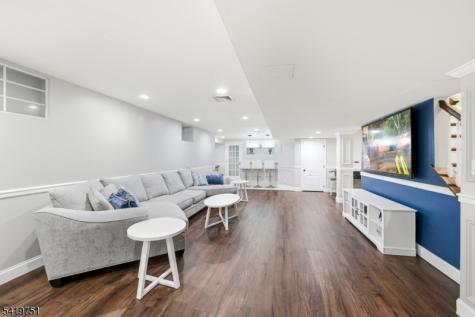 28 Woodshire Terrace Montville NJ 07082