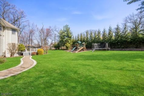 28 Woodshire Terrace Montville NJ 07082
