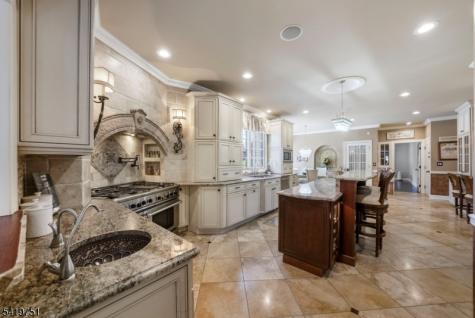 28 Woodshire Terrace Montville NJ 07082