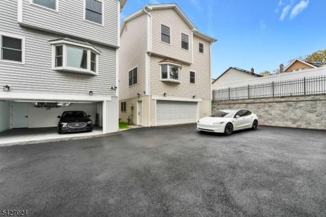 182 East 25th Street Paterson NJ 07514