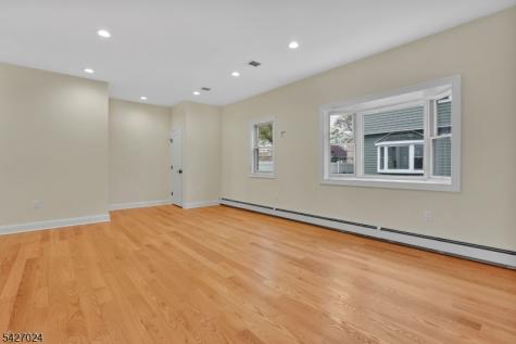 182 East 25th Street Paterson NJ 07514