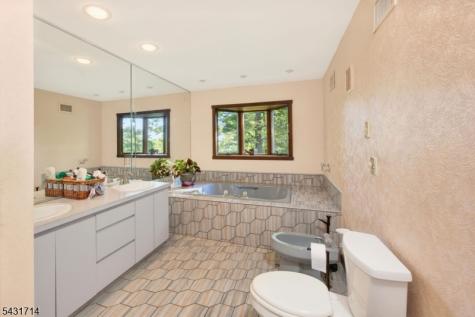 1530 Mountain Top Road Bridgewater NJ 08807