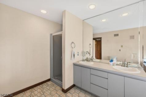 1530 Mountain Top Road Bridgewater NJ 08807