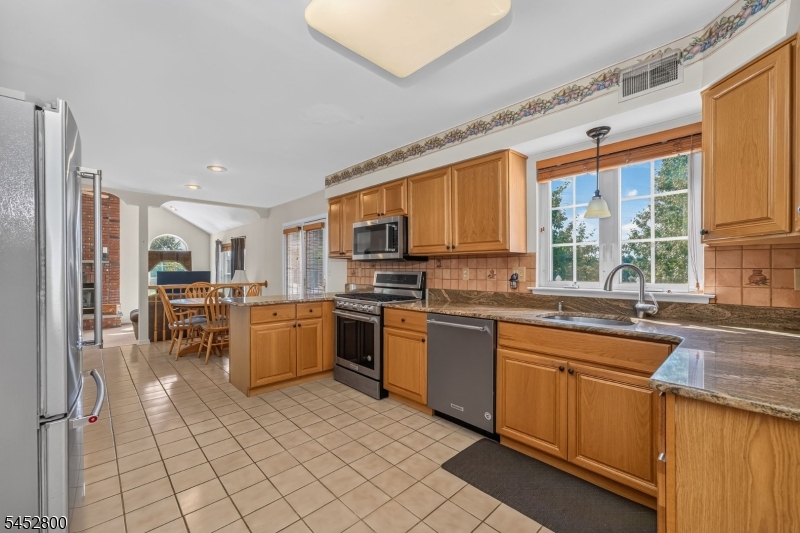 22 Mott Way Raritan NJ 08822
