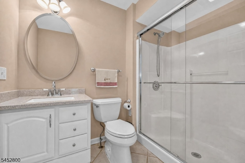 22 Mott Way Raritan NJ 08822