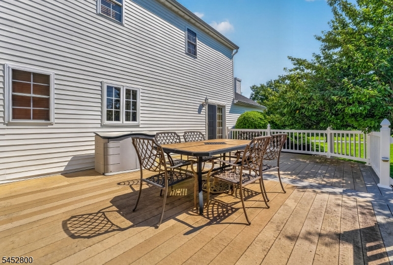 22 Mott Way Raritan NJ 08822
