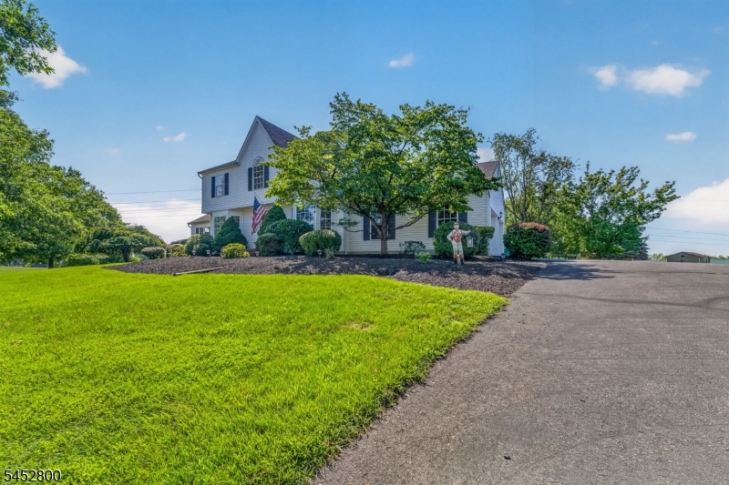 22 Mott Way Raritan NJ 08822
