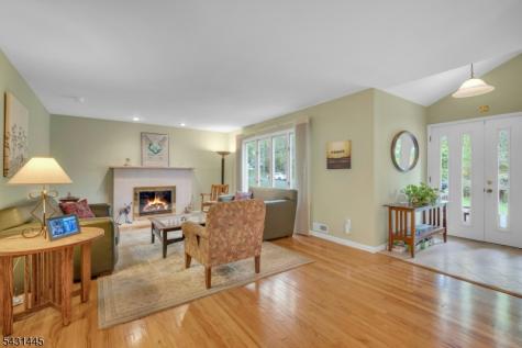 9 Ryerson Avenue Oakland NJ 07436