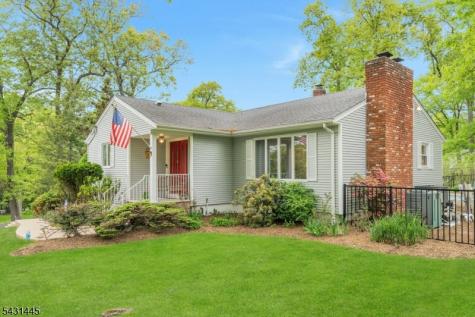 9 Ryerson Avenue Oakland NJ 07436