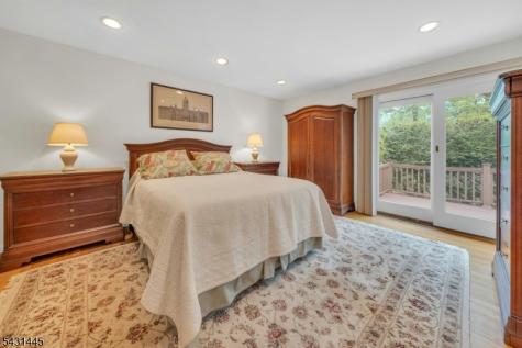 9 Ryerson Avenue Oakland NJ 07436