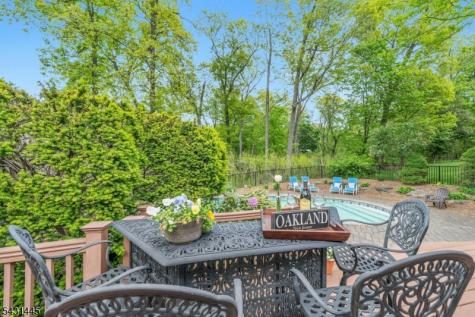 9 Ryerson Avenue Oakland NJ 07436