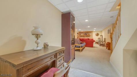 9 Ryerson Avenue Oakland NJ 07436