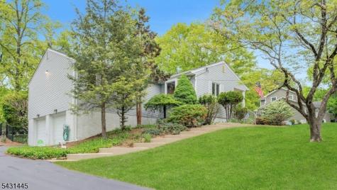 9 Ryerson Avenue Oakland NJ 07436