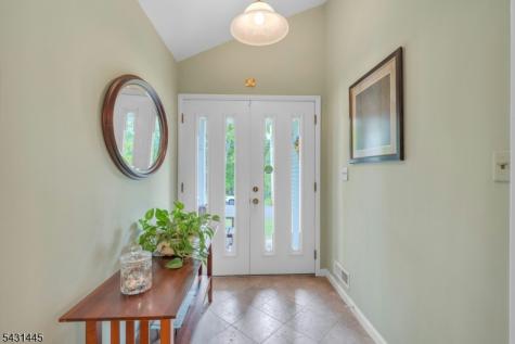 9 Ryerson Avenue Oakland NJ 07436
