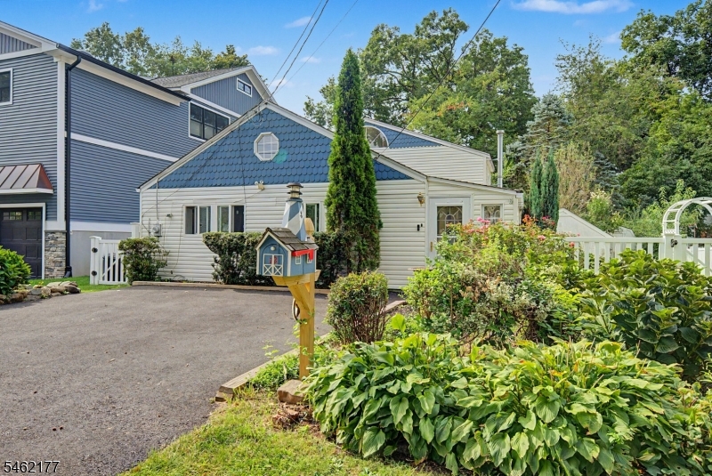 13 Spruce Place Denville NJ 07834