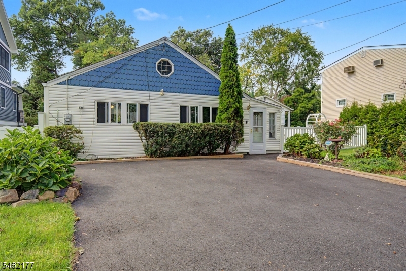 13 Spruce Place Denville NJ 07834