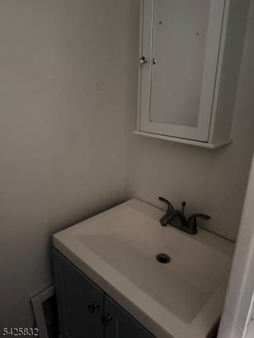 38 Emmet Street Newark NJ 07114
