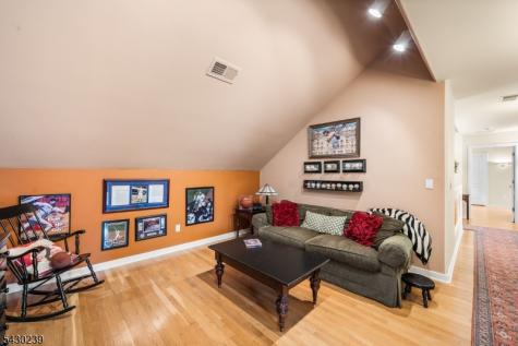 7 Heath Drive Chester NJ 07930