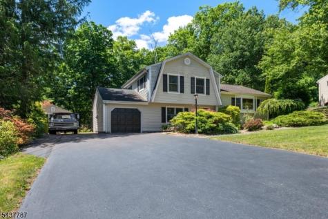 46 Sussex Drive West Milford NJ 07480