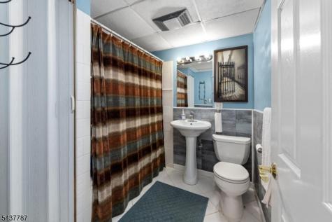 46 Sussex Drive West Milford NJ 07480