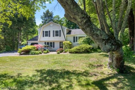 46 Sussex Drive West Milford NJ 07480