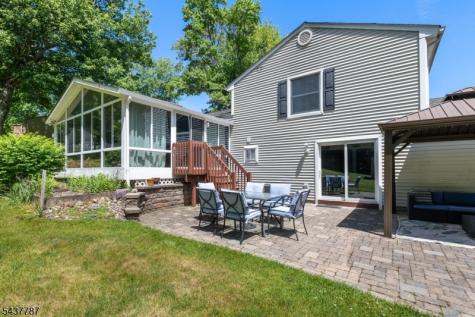 46 Sussex Drive West Milford NJ 07480