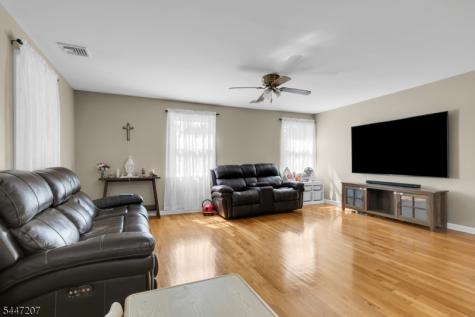 25 Gillette Road Long Hill NJ 07933